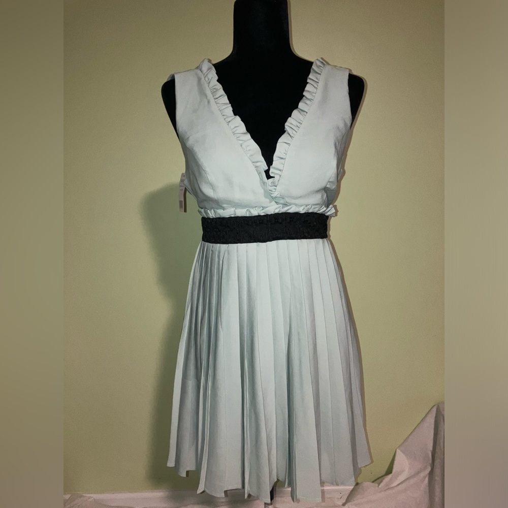 Bebe NEW PROM semi formal pleated deep plunge mini dress pastel green sz 4 S NWT